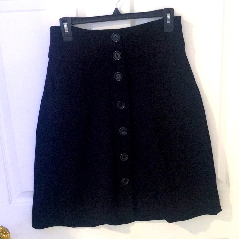 Banana Republic 🍌 stretchy black skirt